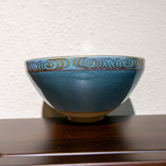 ✿ 貴山造 青釉金彩流水文茶碗 ❀
