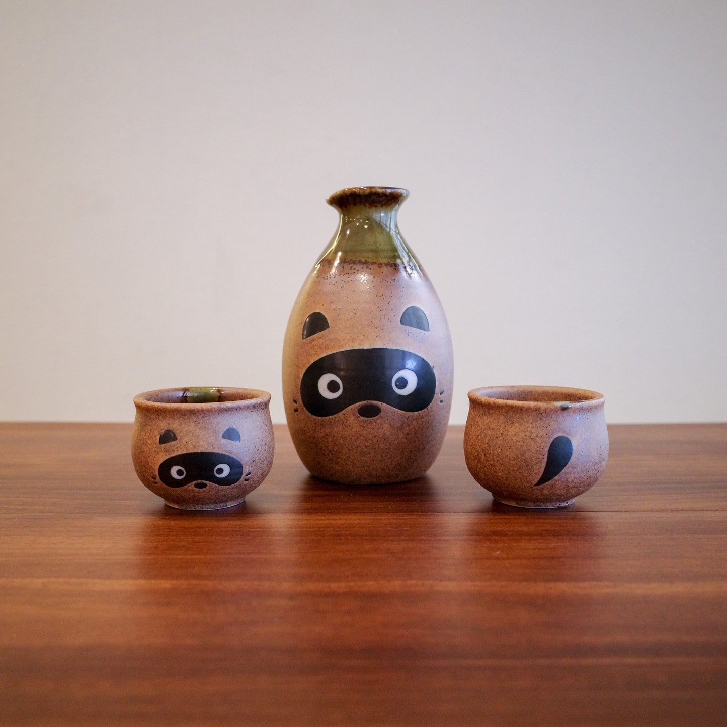 信樂燒 狸貓/沅熊酒壺 酒杯 (酒壺-1隻配酒杯2隻)